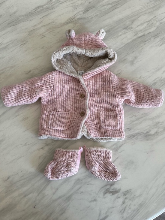 GAP Other - Baby Gap Sherpa-Lined Bear Ear Sweater Jacket (3-6M) & Booties Set (0-3M) - Pink